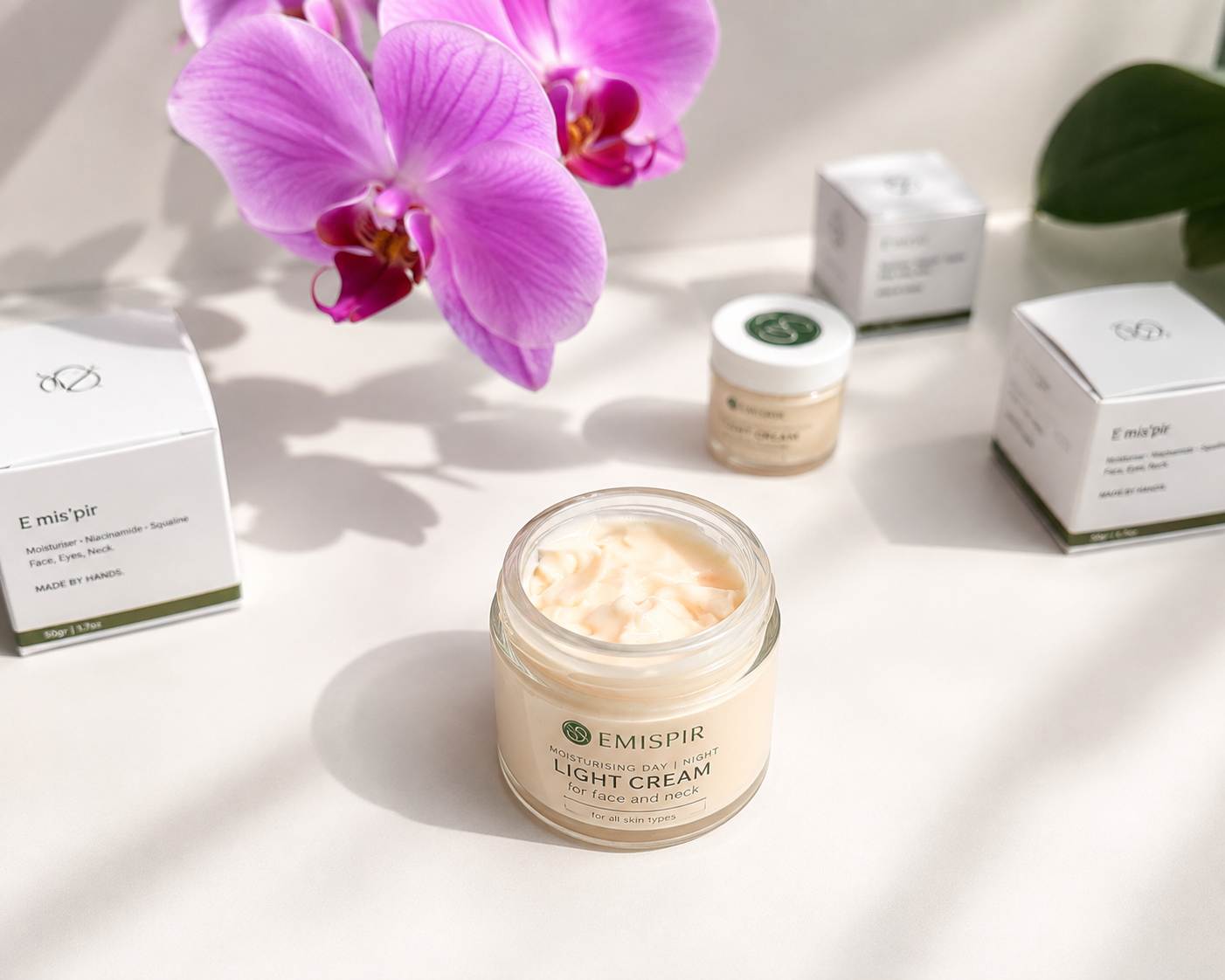 E mis'pir Light Cream for Face and Neck
